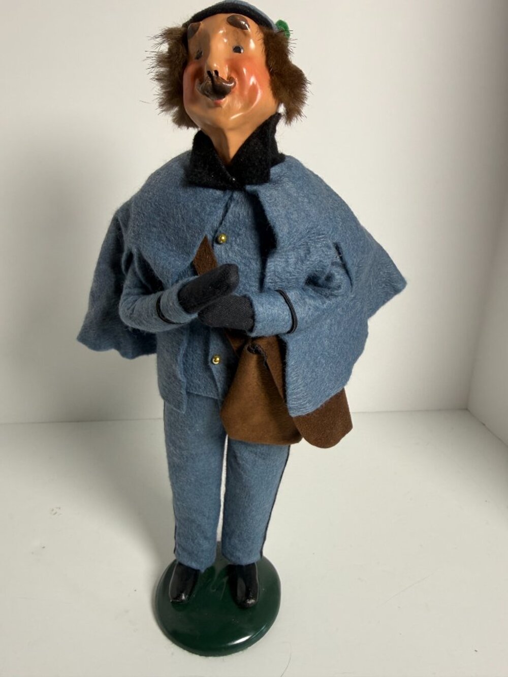 Byers' Choice LTD The Carolers 1990 Postman Mailman Christmas Holiday
